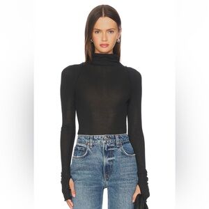 Close to Home Layering Rib Top black, sz S